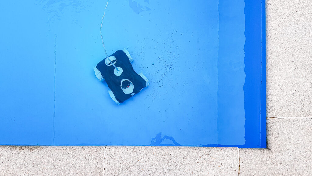 Roboți de piscină