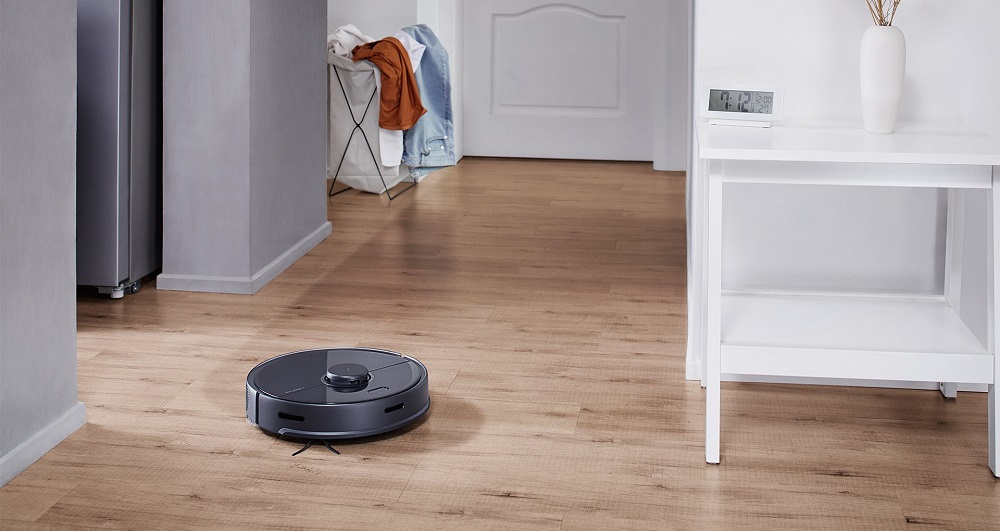 ROBOROCK Cleaner S5 Max are filtre HEPA și un mod silențios, ceea ce ajută mult dacă ai copii mici